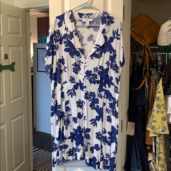 White Floral Dress - Picture 1 of 4